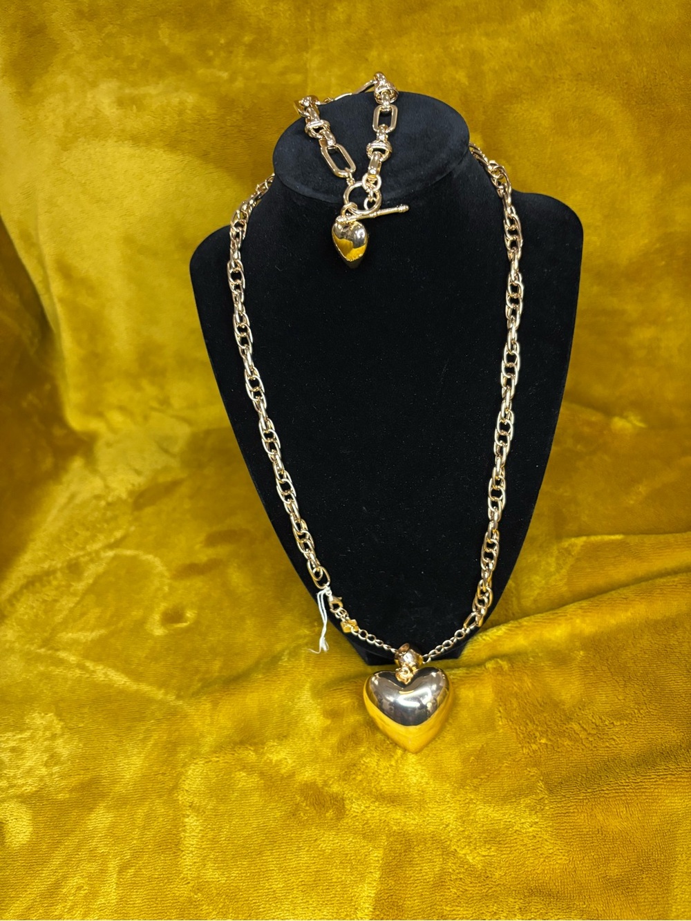 Gold Heart Pendant Chain Necklace - Women's Jewelry